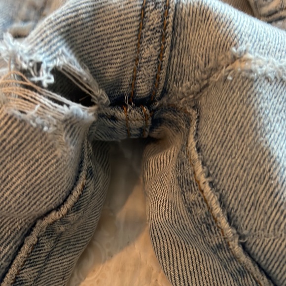 Vintage light wash 501 Levi’s - Picture 5 of 9